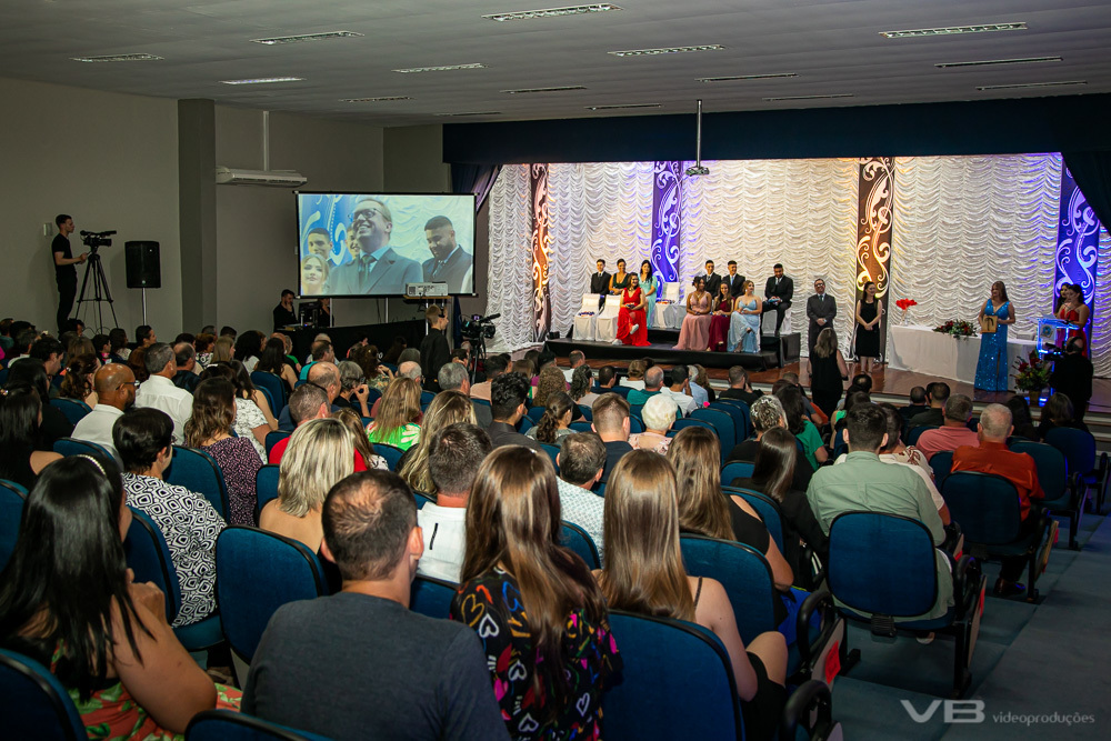Formatura Colégio Dosolina Boff no Auditório Municipal de Vila Flores, produção de VB Vídeo Produções