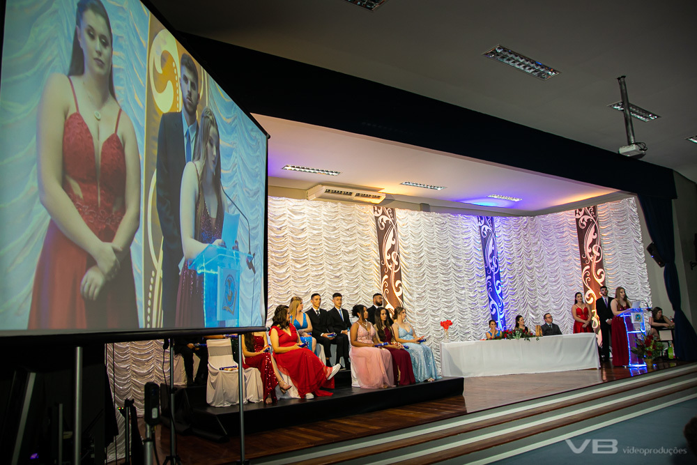 Formatura Colégio Dosolina Boff no Auditório Municipal de Vila Flores, produção de VB Vídeo Produções