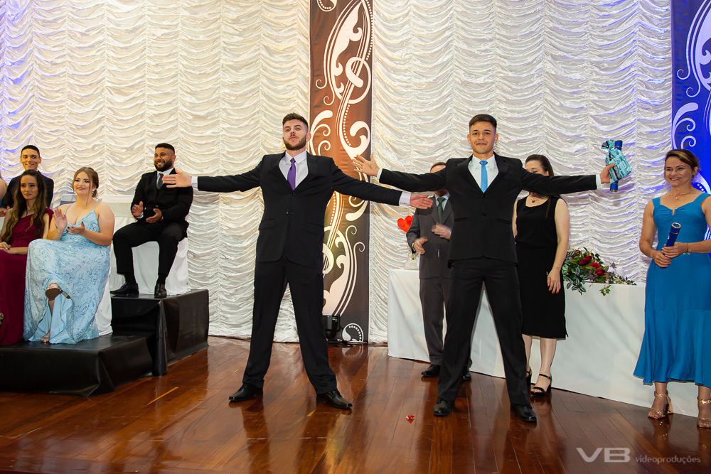 Formatura Colégio Dosolina Boff no Auditório Municipal de Vila Flores, produção de VB Vídeo Produções