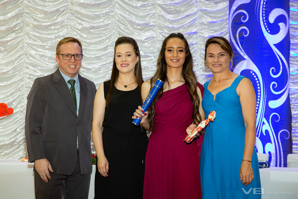 Formatura Colégio Dosolina Boff no Auditório Municipal de Vila Flores, produção de VB Vídeo Produções