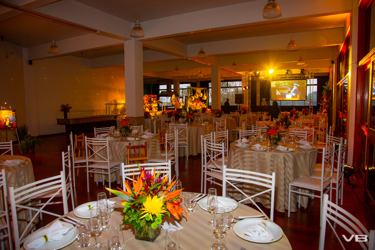 Festa de Formatura Camile Bissani, no Espaço de Eventos Dom Vital, na Sociedade Alfredochavense em Veranópolis, produção de VB Vídeo Produções, Decoração Celebrare Eventos