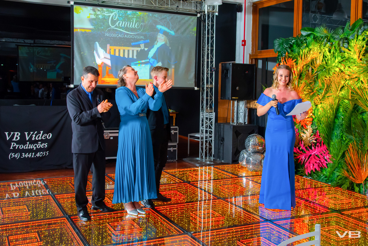 Festa de Formatura Camile Bissani, no Espaço de Eventos Dom Vital, na Sociedade Alfredochavense em Veranópolis, produção de VB Vídeo Produções