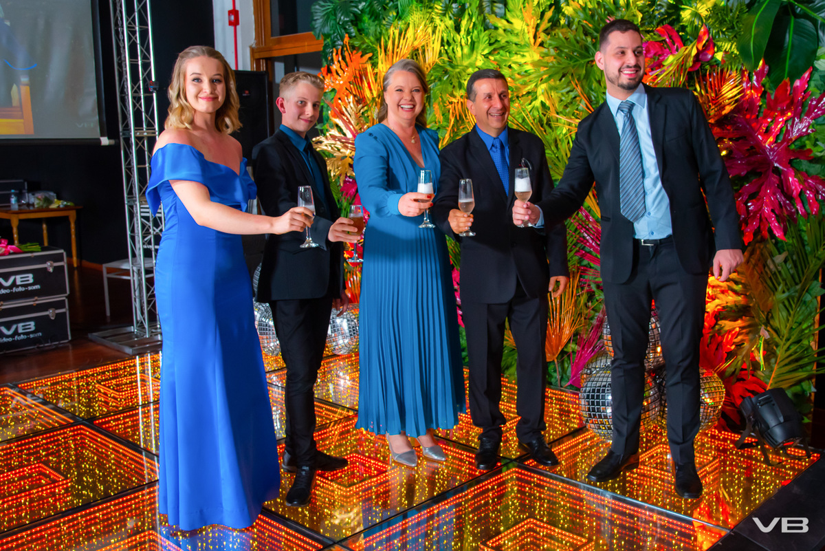 Festa de Formatura Camile Bissani, no Espaço de Eventos Dom Vital, na Sociedade Alfredochavense em Veranópolis, produção de VB Vídeo Produções