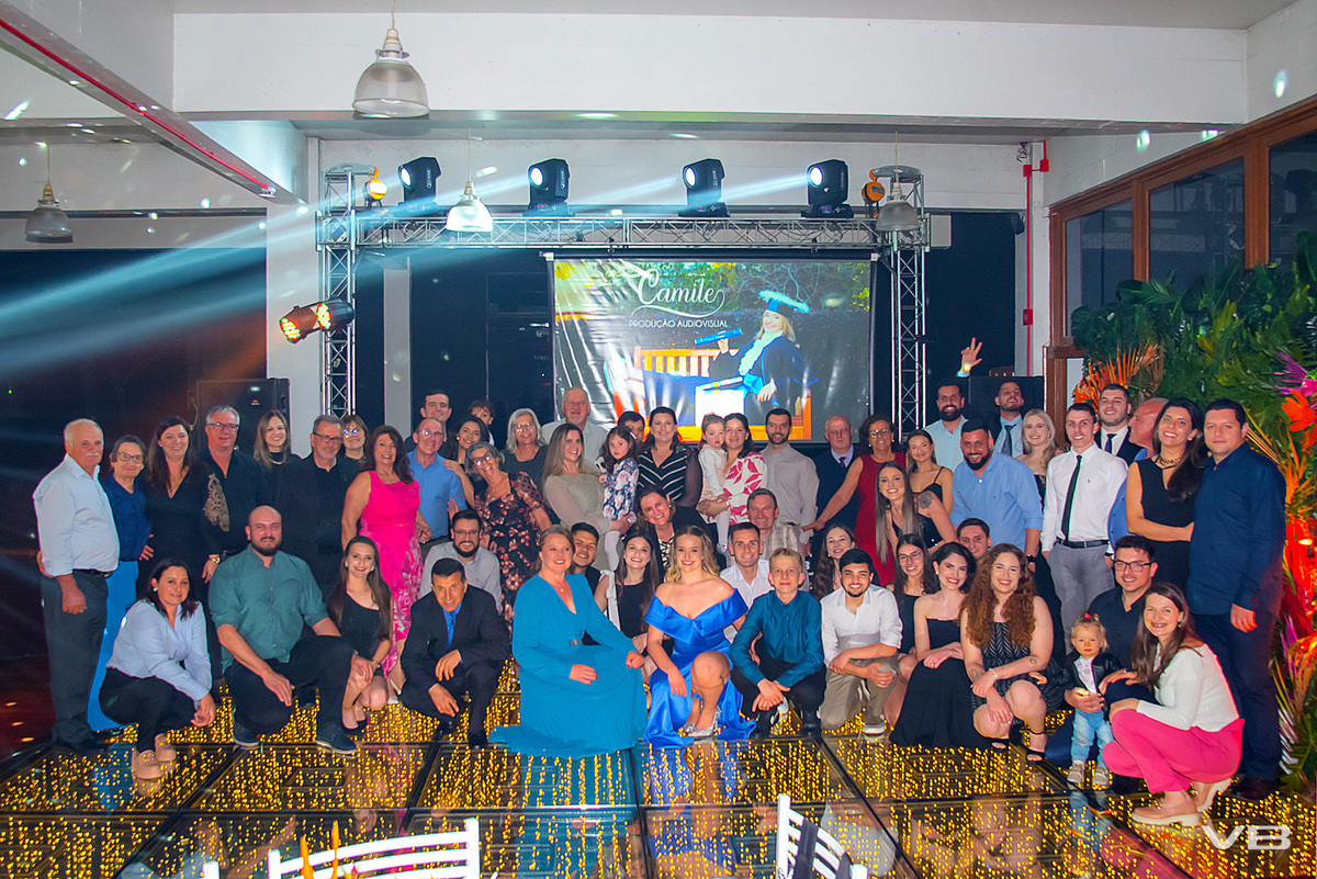 Festa de Formatura Camile Bissani, no Espaço de Eventos Dom Vital, na Sociedade Alfredochavense em Veranópolis, produção de VB Vídeo Produções