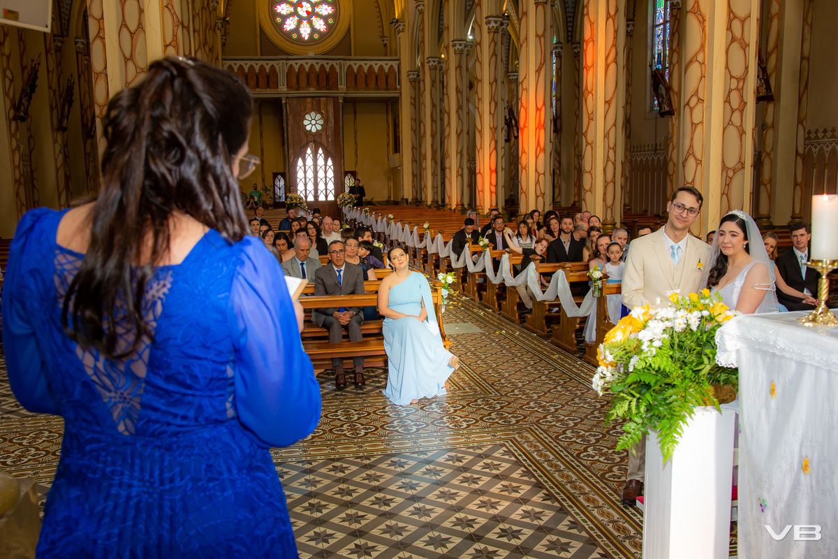 Casamento de Endrew e Brenda na Igreja Matriz de Veranópolis, cobertura fotográfica de VB Vídeo Produções
