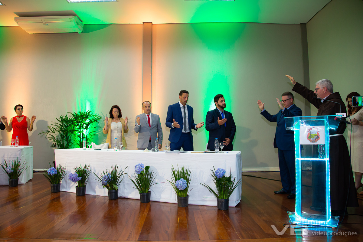 Cerimônia de Posse do Prefeito, vice-prefeita e vereadores de Vila Flores em 01 de janeiro de 2025.