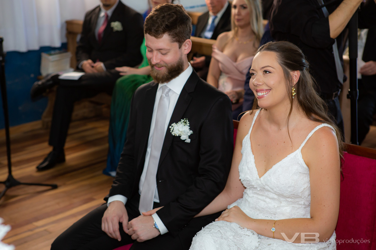 Casamento Karen e Pedro na Igreja de Pedra São Jorge em Vila Flores, video, foto e som da VB Vídeo Produções