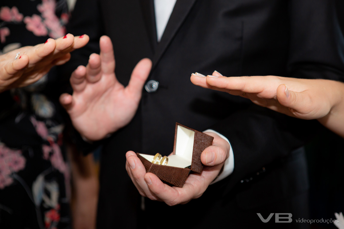 Casamento Karen e Pedro na Igreja de Pedra São Jorge em Vila Flores, video, foto e som da VB Vídeo Produções