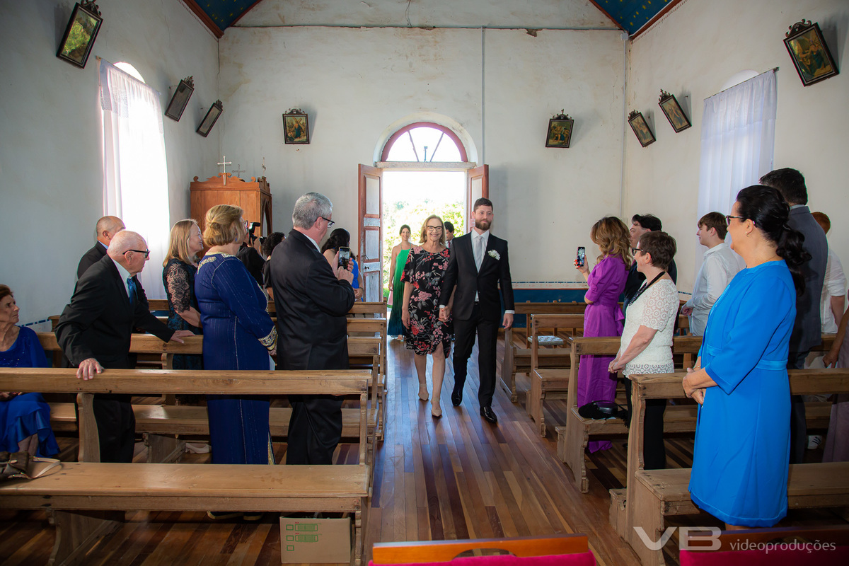 Casamento Karen e Pedro na Igreja de Pedra São Jorge em Vila Flores, video, foto e som da VB Vídeo Produções