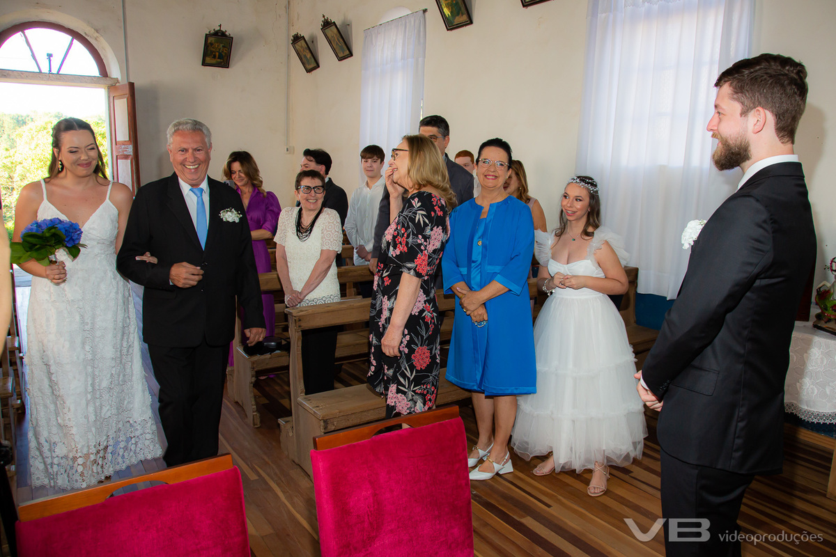 Casamento Karen e Pedro na Igreja de Pedra São Jorge em Vila Flores, video, foto e som da VB Vídeo Produções