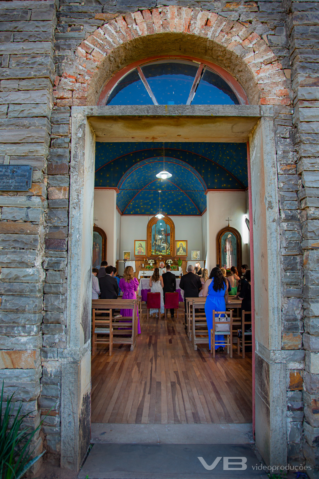Casamento Karen e Pedro na Igreja de Pedra São Jorge em Vila Flores, video, foto e som da VB Vídeo Produções