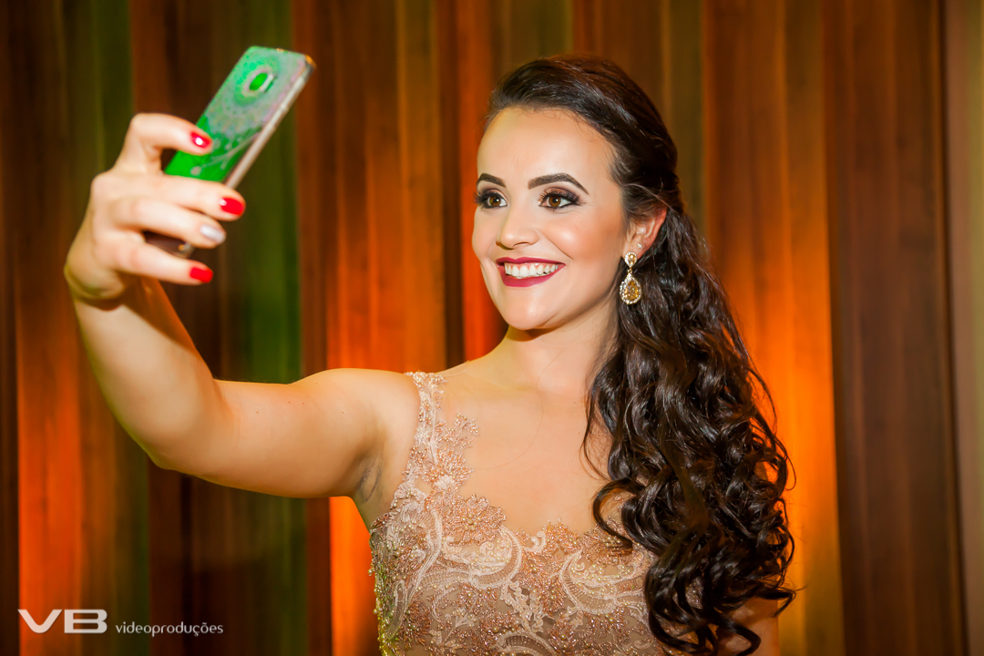 Festa de formatura Franciele Furlaneto - sonorização festa de formatura - iluminação festa de formatura - iluminação cênica - fotos de formatura- som e dj para festa de formatura