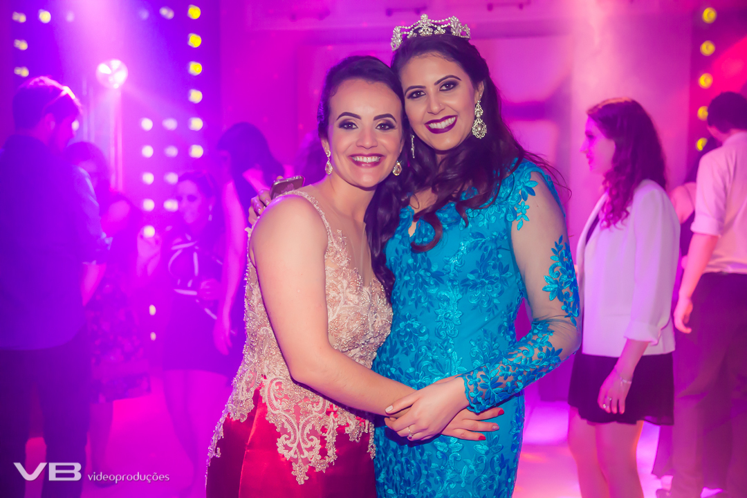 Festa de formatura Franciele Furlaneto - sonorização festa de formatura - iluminação festa de formatura - iluminação cênica - fotos de formatura- som e dj para festa de formatura