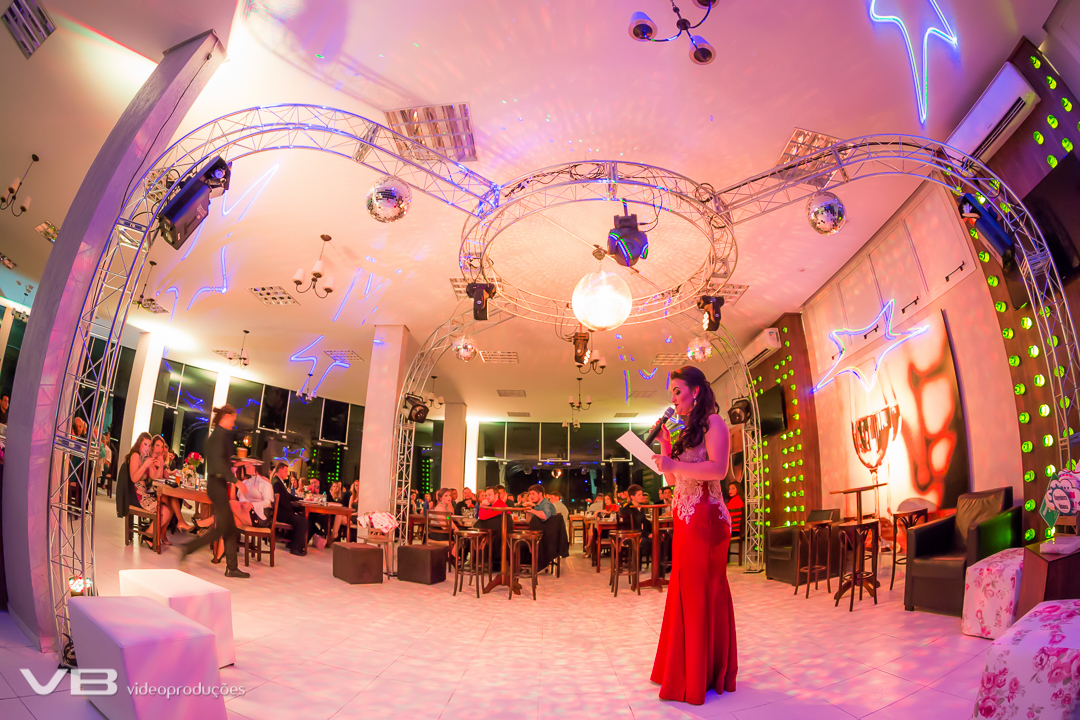 Festa de formatura Franciele Furlaneto - sonorização festa de formatura - iluminação festa de formatura - iluminação cênica - fotos de formatura- som e dj para festa de formatura