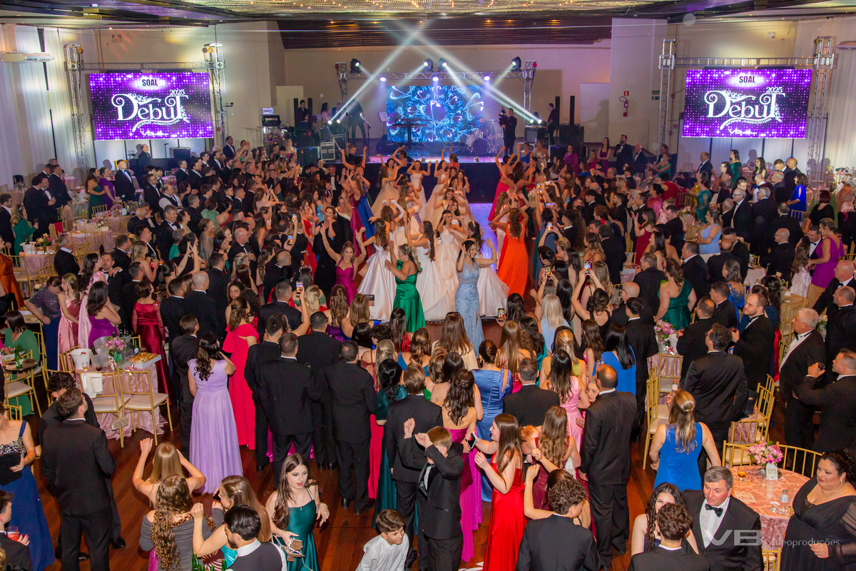 Baile de Debutantes SOAL 2025, Veranópolis, produção de VB Vídeo Produções