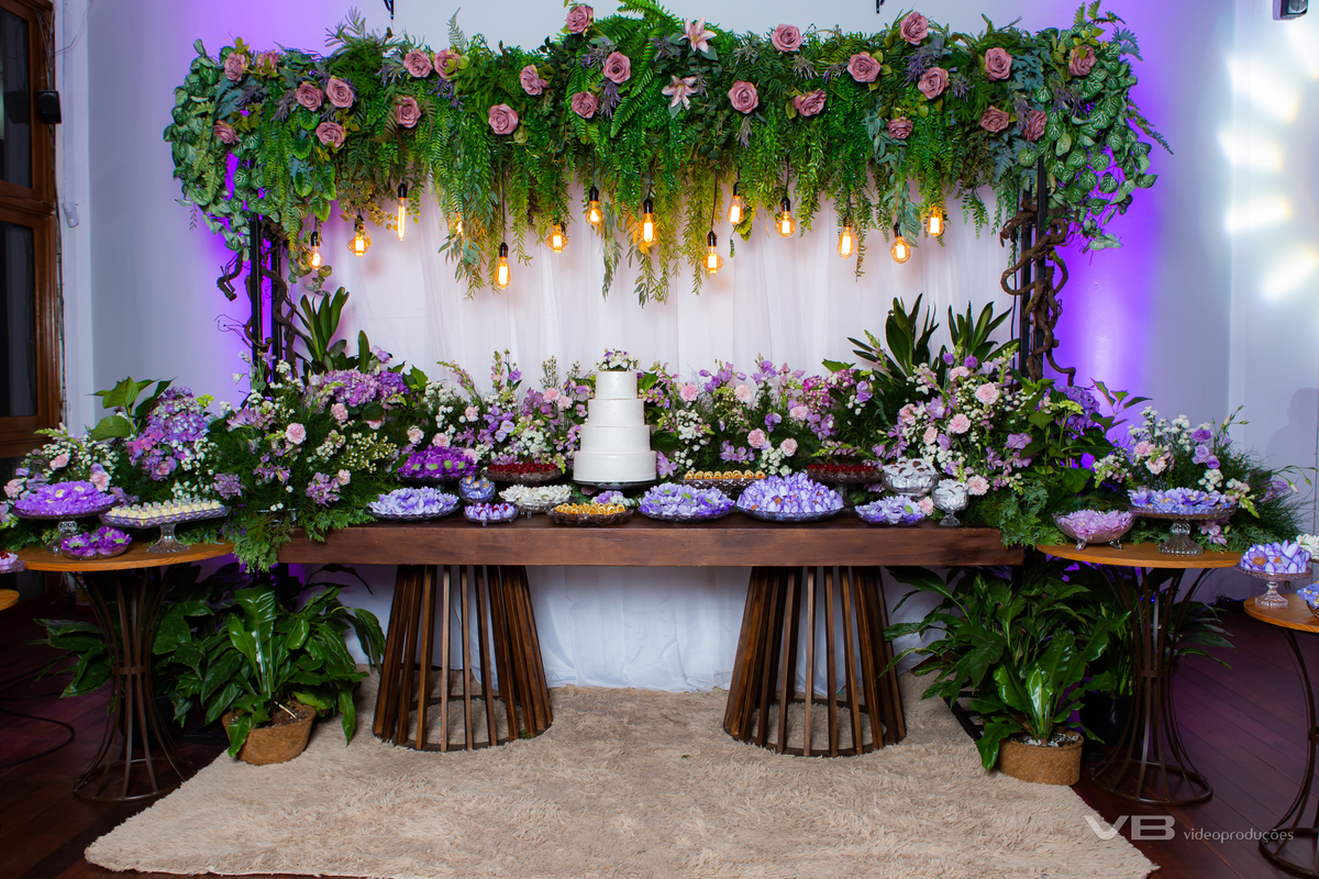 Casamento Edgar de Villa e Káthia Benedetti, na Gruta Nossa Senhora de Lourdes em Veranópolis, festa no Espaço de Eventos do Restaurante Dom Vital na SOAL, fotos, sonorização e iluminação cênica de VB Vídeo Produções, DJ Camile Bissani