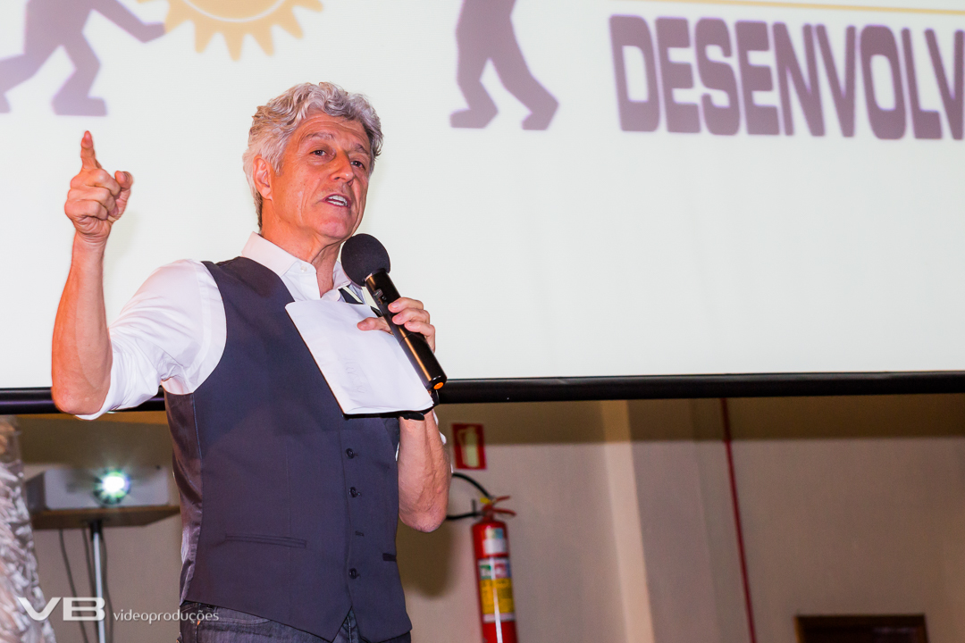 Profissão Repórtes, Caco Barcellos palestra em Veranópolis