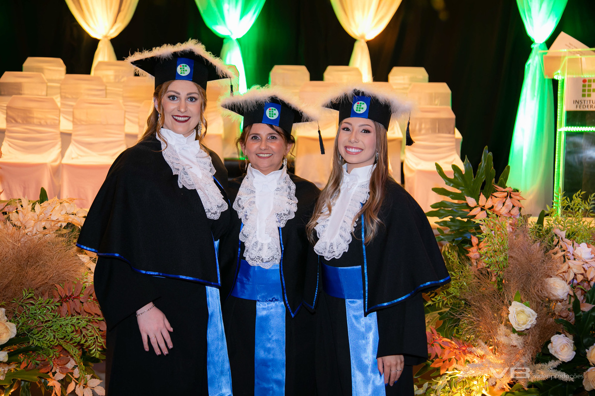 Formatura dos Cursos Superiores do IFRS de Veranópolis, na Casa da Cultura, produção de VB Vídeo Produções