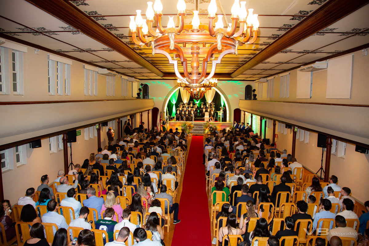 Formatura dos Cursos Superiores do IFRS de Veranópolis, na Casa da Cultura, produção de VB Vídeo Produções