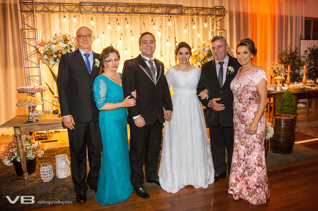 Noivos com os pais
