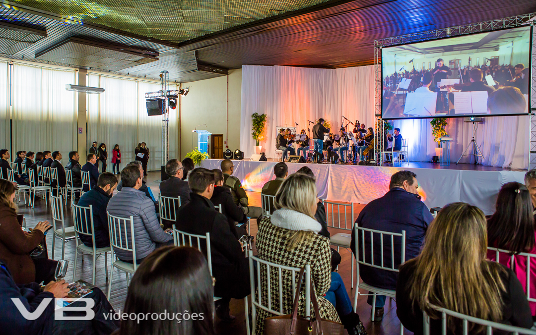 Apresentação da ORQUESTRA FILARMÔNICA E NO CORO JOVEM ITM, no evento do Ceran