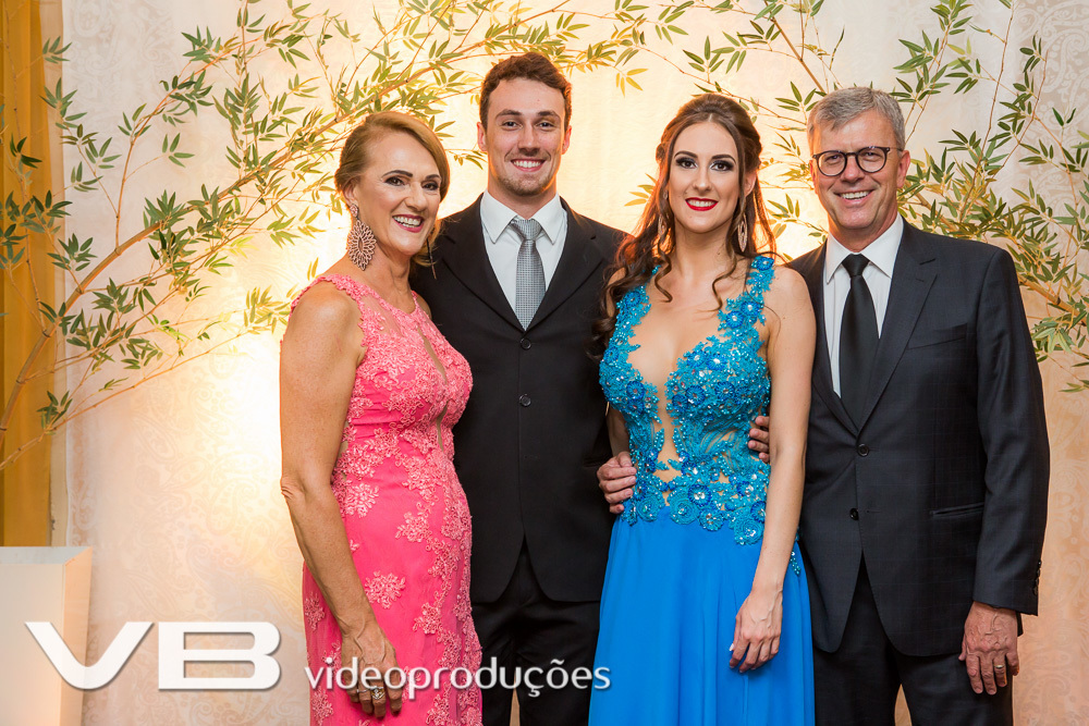 Ana Carolina e família