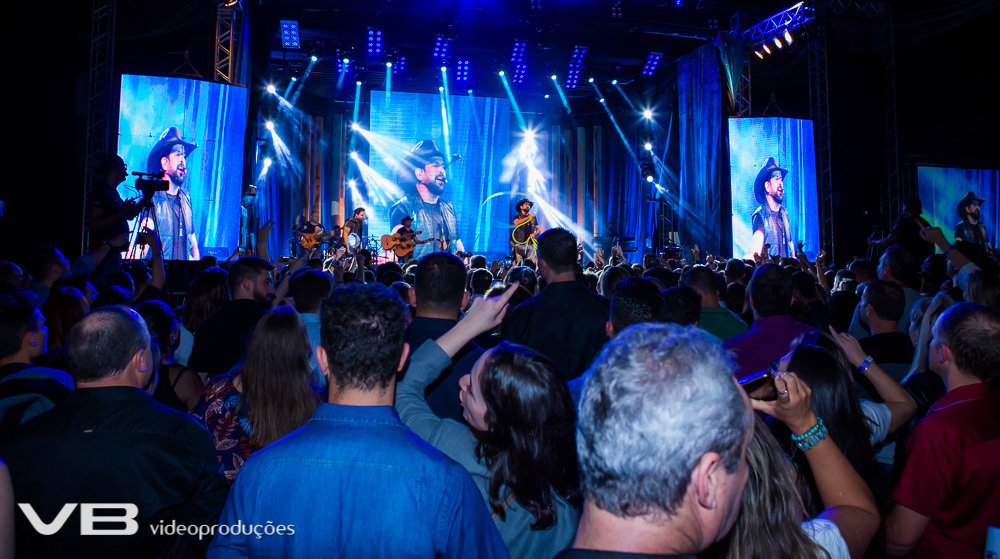X Femaçã em Veranópolis, cobertura da VB Vídeo Produções, show Fernando e Sorocaba