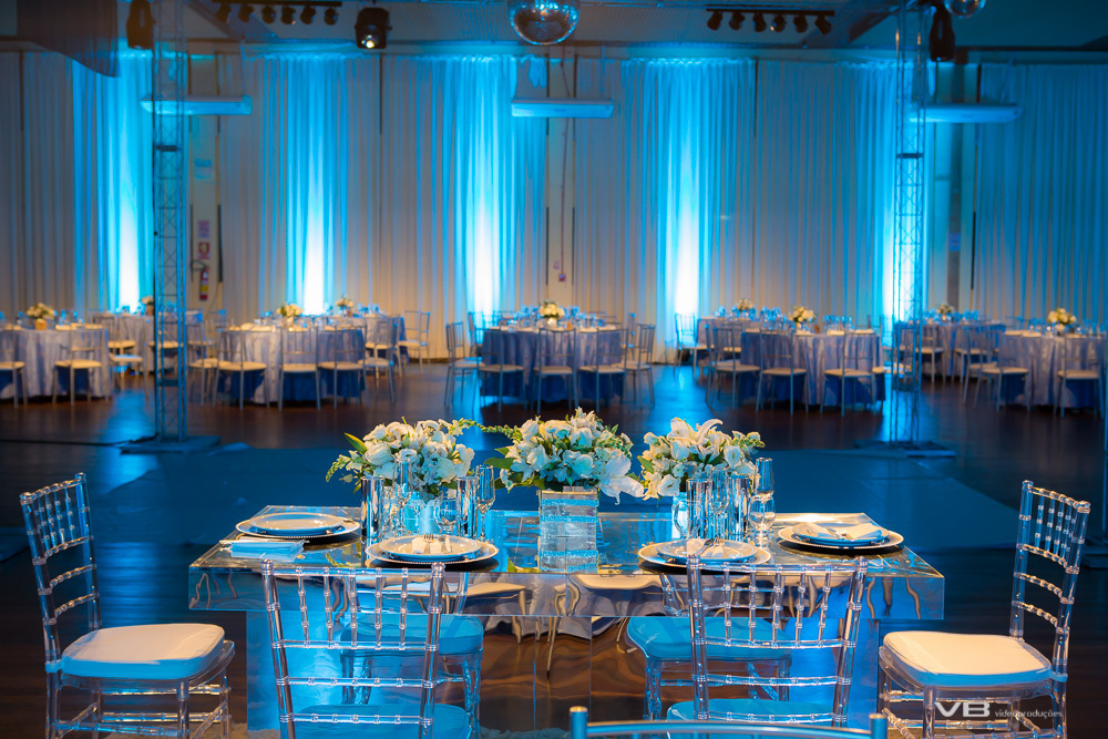 Decoração da Festa de 15 anos da Camile, na SOAL, em Veranópolis, evento realizado e produzido pela VB Vídeo Produções