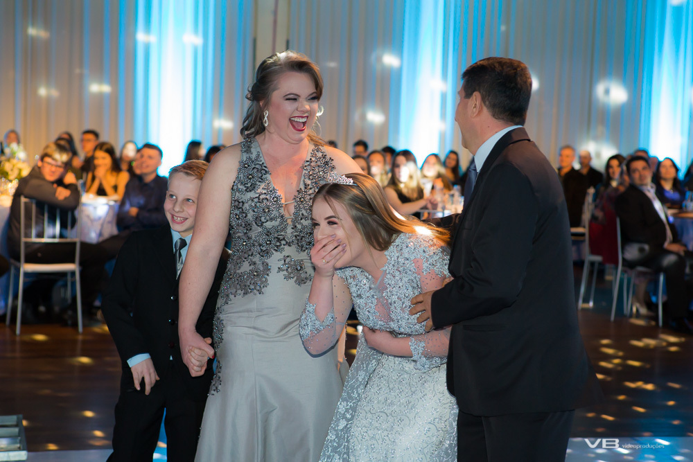 Festa de 15 anos da Camile, na SOAL, em Veranópolis, evento realizado e produzido pela VB Vídeo Produções