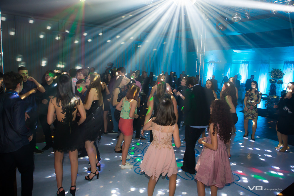 Festa de 15 anos da Camile, na SOAL, em Veranópolis, evento realizado e produzido pela VB Vídeo Produções