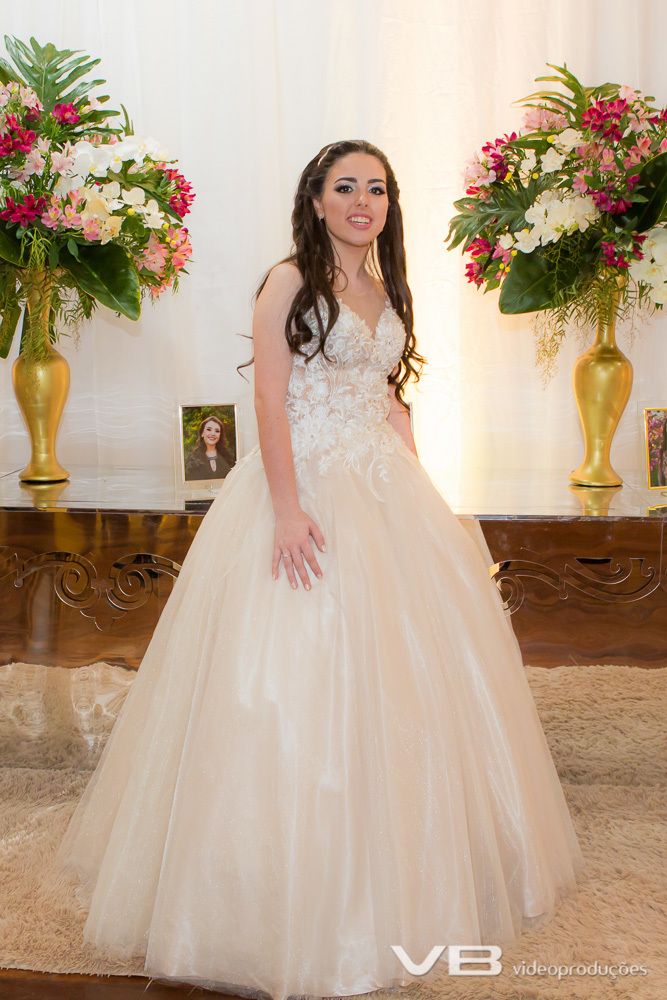 VB Vídeo Produções no Baile de Debutantes da SOAL 2019, em Veranópolis
Julia V. Tedesco