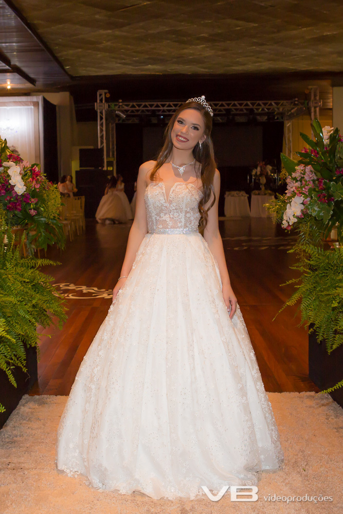 VB Vídeo Produções no Baile de Debutantes da SOAL 2019, em Veranópolis
Marina Ferrugem