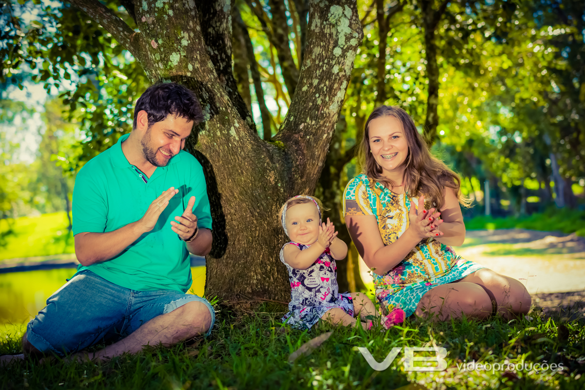 Família cantando parabéns