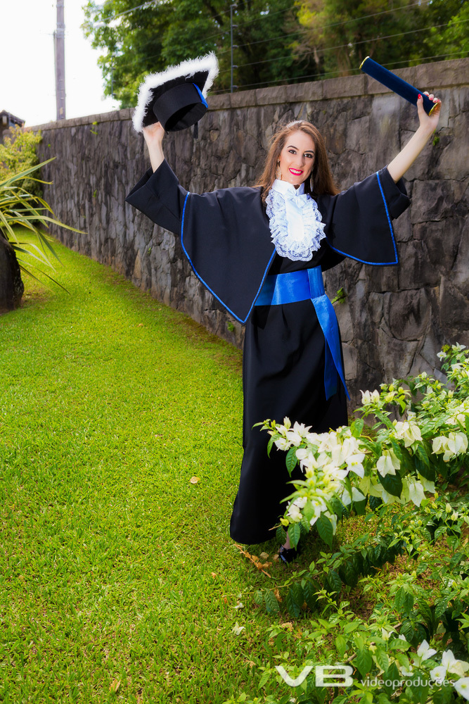 Sessão externa com toga