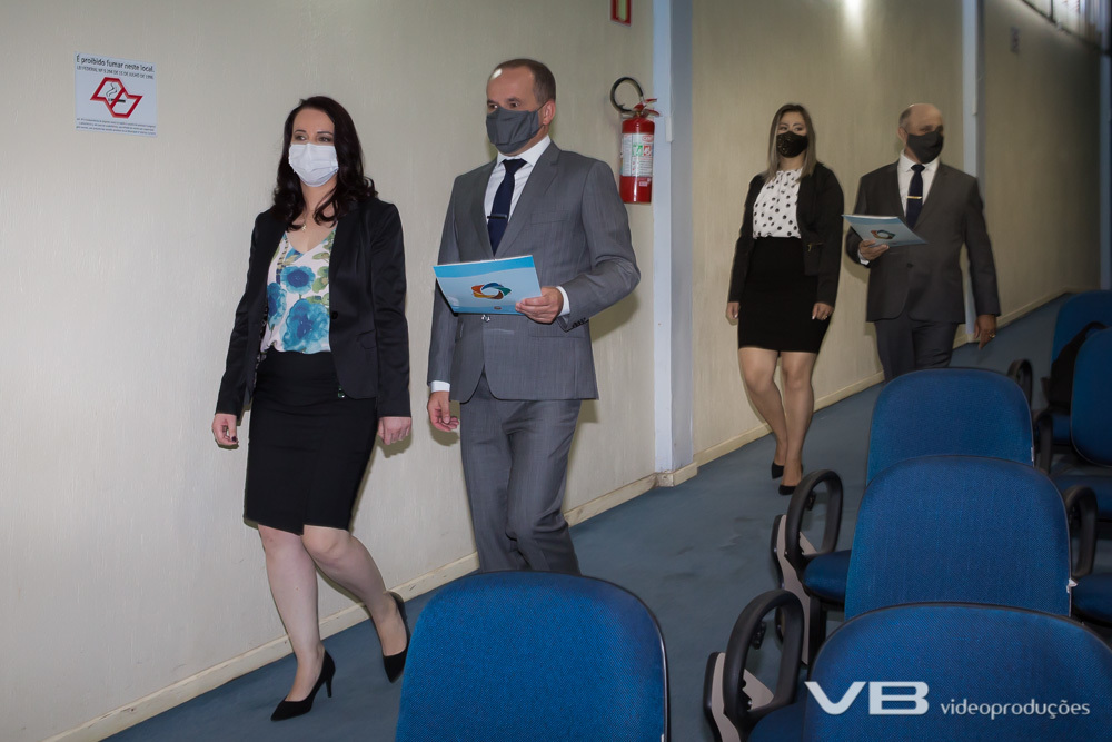 Entrada do prefeito e Vice na cerimônia de Posse em Vila Flores