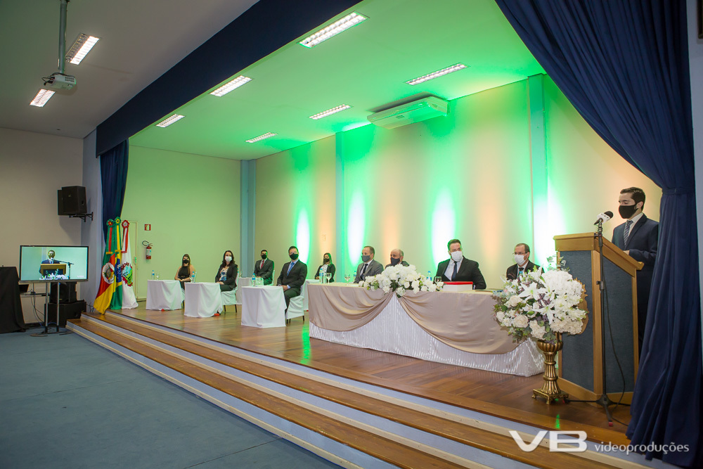 Vila Flores na Sessão de Posse em 01/
01/2021
