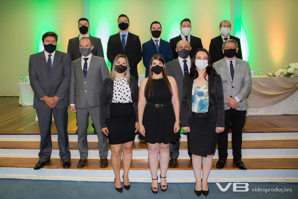 Prefeito, vice prefeito e vereadores eleitos em Vila Flores, gestão 2021/2024 e prefeito e vice que passaram o cargo