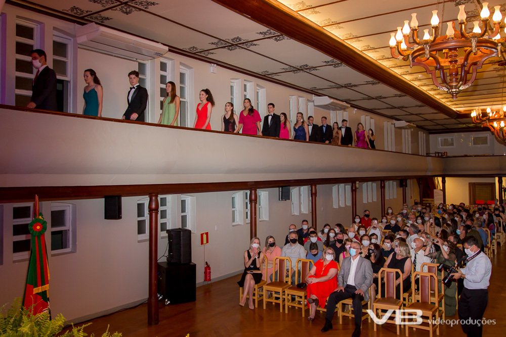 Entrada dos Formandos do Terceirão 2021 do Colégio Regina Coeli