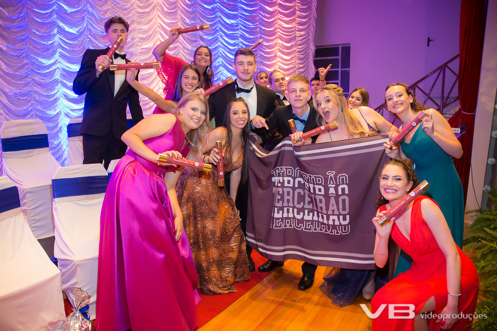 Formatura Cient[ifico 2021, na Cada da Cultura de Veranópolis