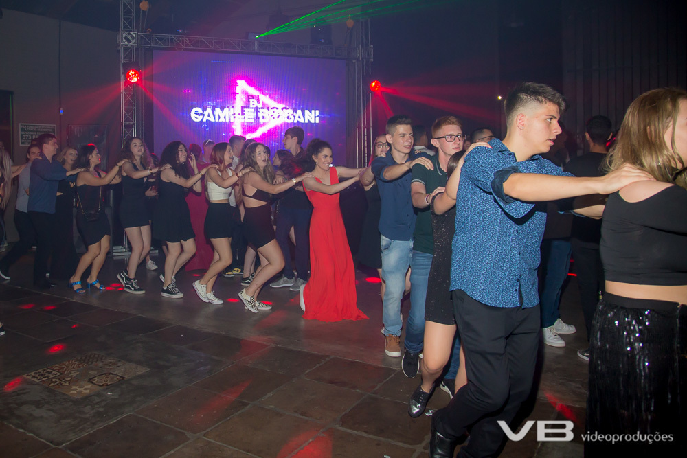 Festa de formatura do Terceirão 2021 com DJ Camile Bissani