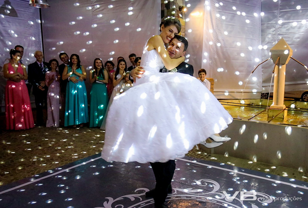 Valsa coreografada dos noivos