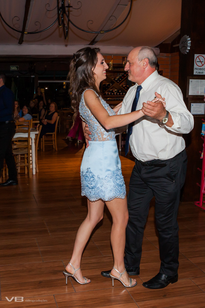 A valsa do pai com a formanda