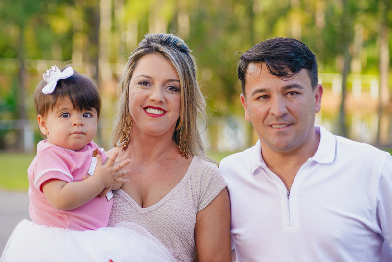 família indo para a festa de 1 aninho