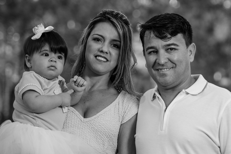 família posando para foto