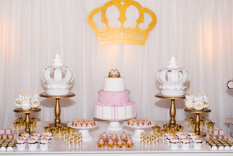 enfeite de mesa, brigadeiro, coroa