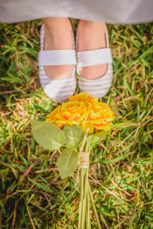 flor mais sapatinho branco