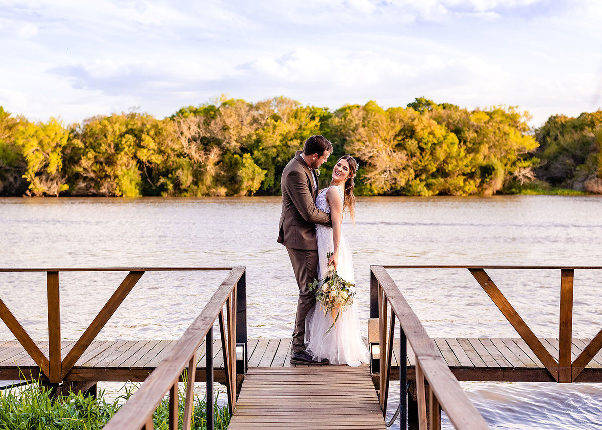 deniseefabricio,ivanlopesfotografia,fotografodecasamento,casamentonarua,clubecaçaepescapelotas,ccpp,fotografodecasamentoempelotas,casamentodiurno,fotografodecasamentoserragaucha, fotografodecasament (3)
