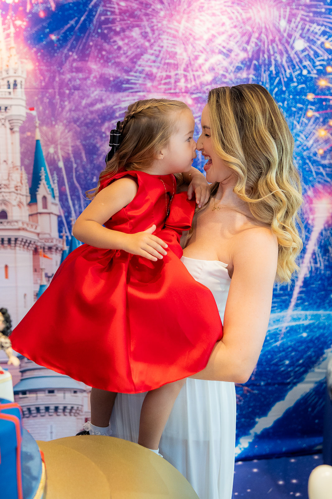 beijinho de nariz mãe e filha