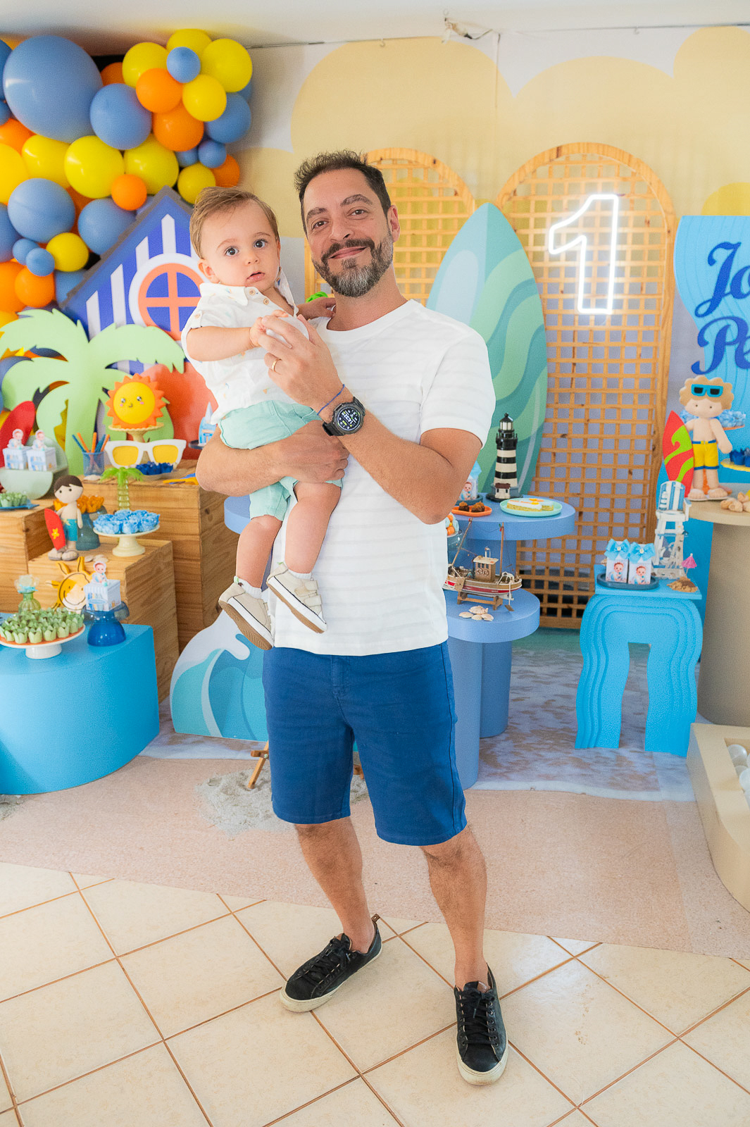 Pai e filho carinhosos