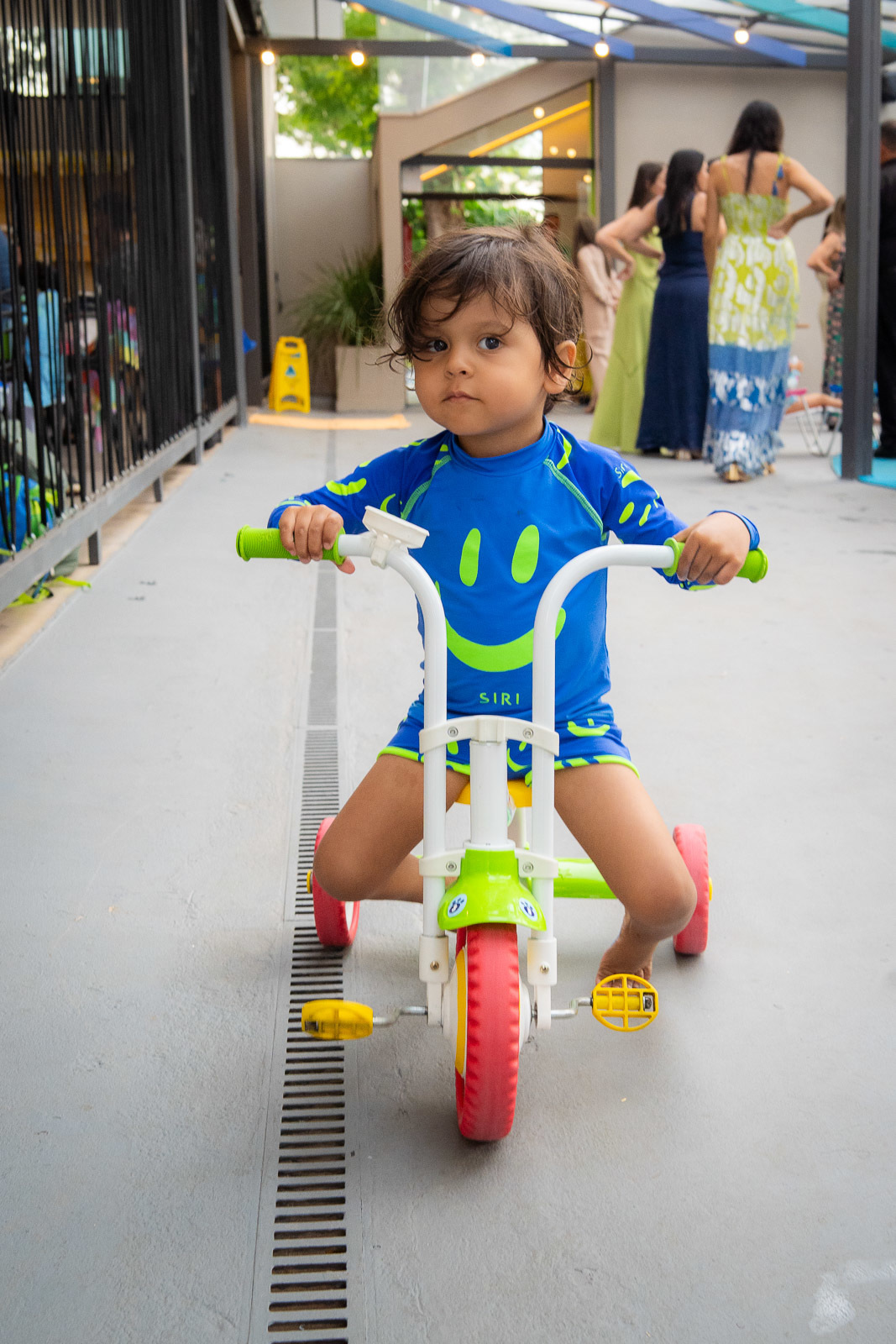 bebê na bicicletinha